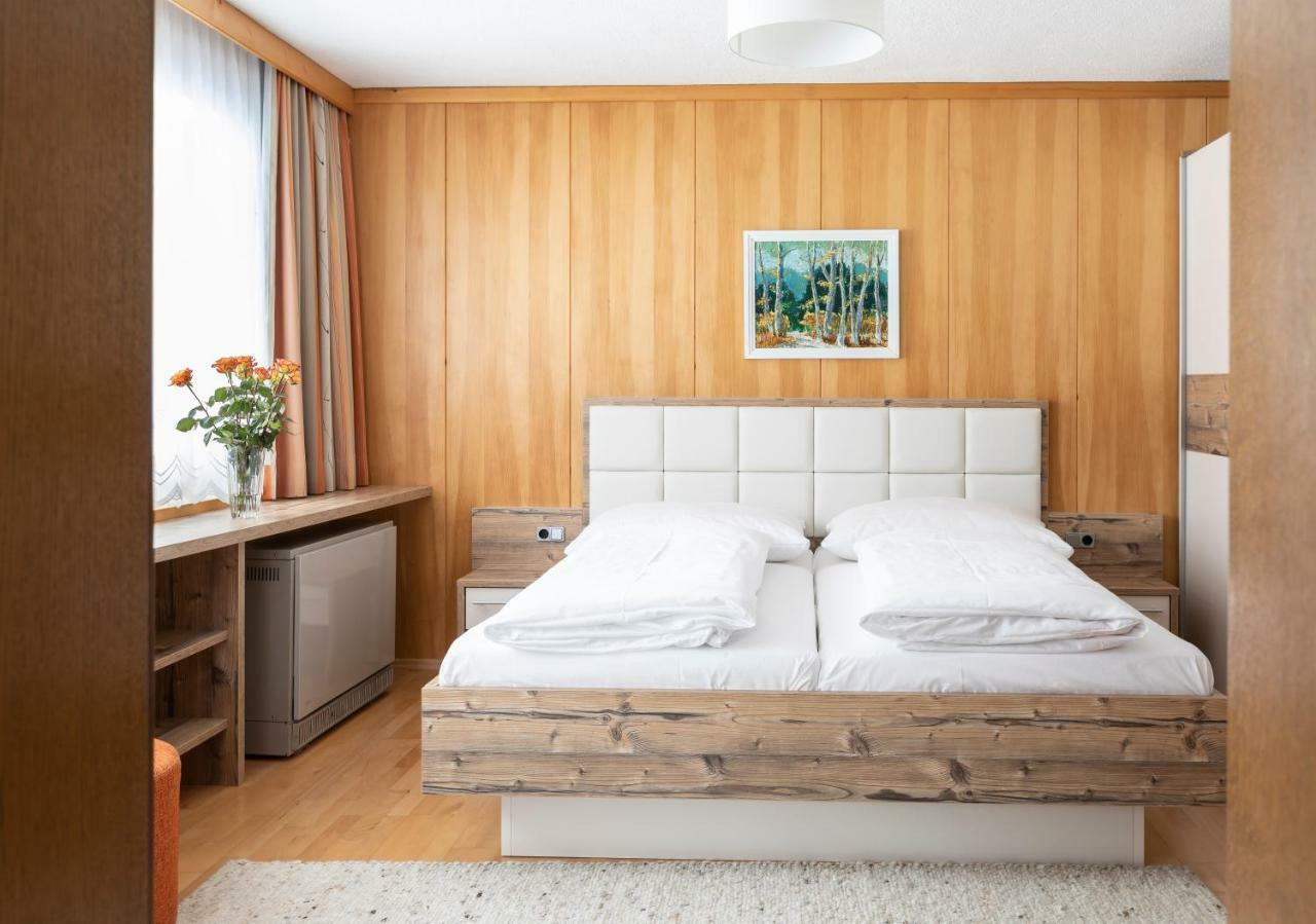 Hotel Gastehaus Frischhut Nassereith Esterno foto